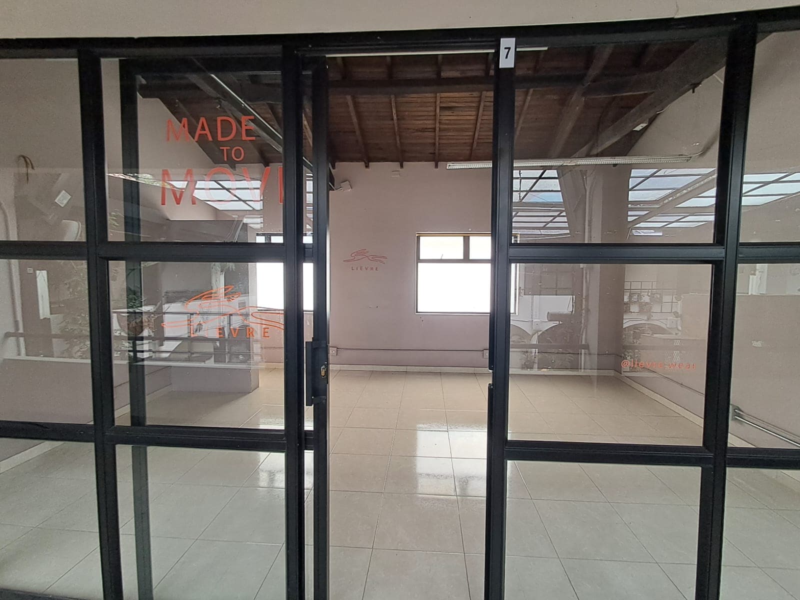 Local en arriendo en El Poblado, Medellín — foto 4 de 8
