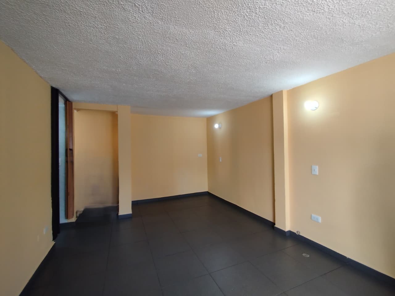 Local en arriendo en Los Angeles, Engativa, Bogotá, D.c. — foto 2 de 8