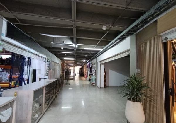 Local en arriendo en La Candelaria, Centro, Medellín — foto 1 de 10