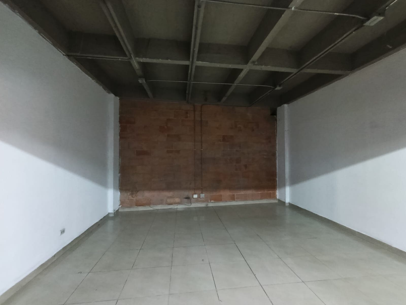 Local en arriendo en La Candelaria, Centro, Medellín — foto 3 de 10
