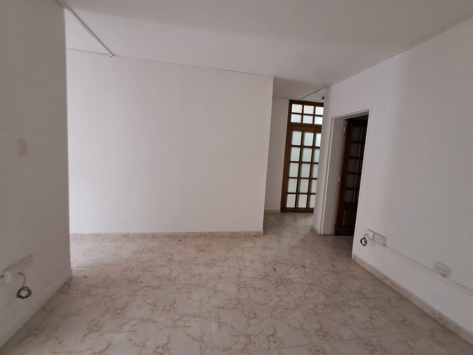 Casa Comercial en arriendo en Estadio, Laureles, Medellín — foto 2 de 20