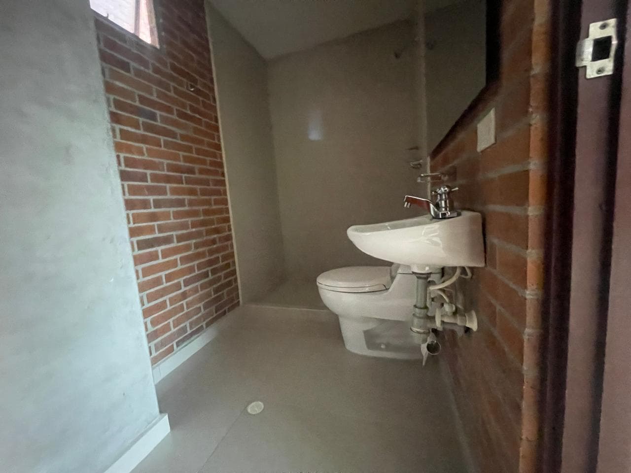 Oficina en arriendo en Loma De San Julián, El Poblado, Medellín — foto 2 de 15