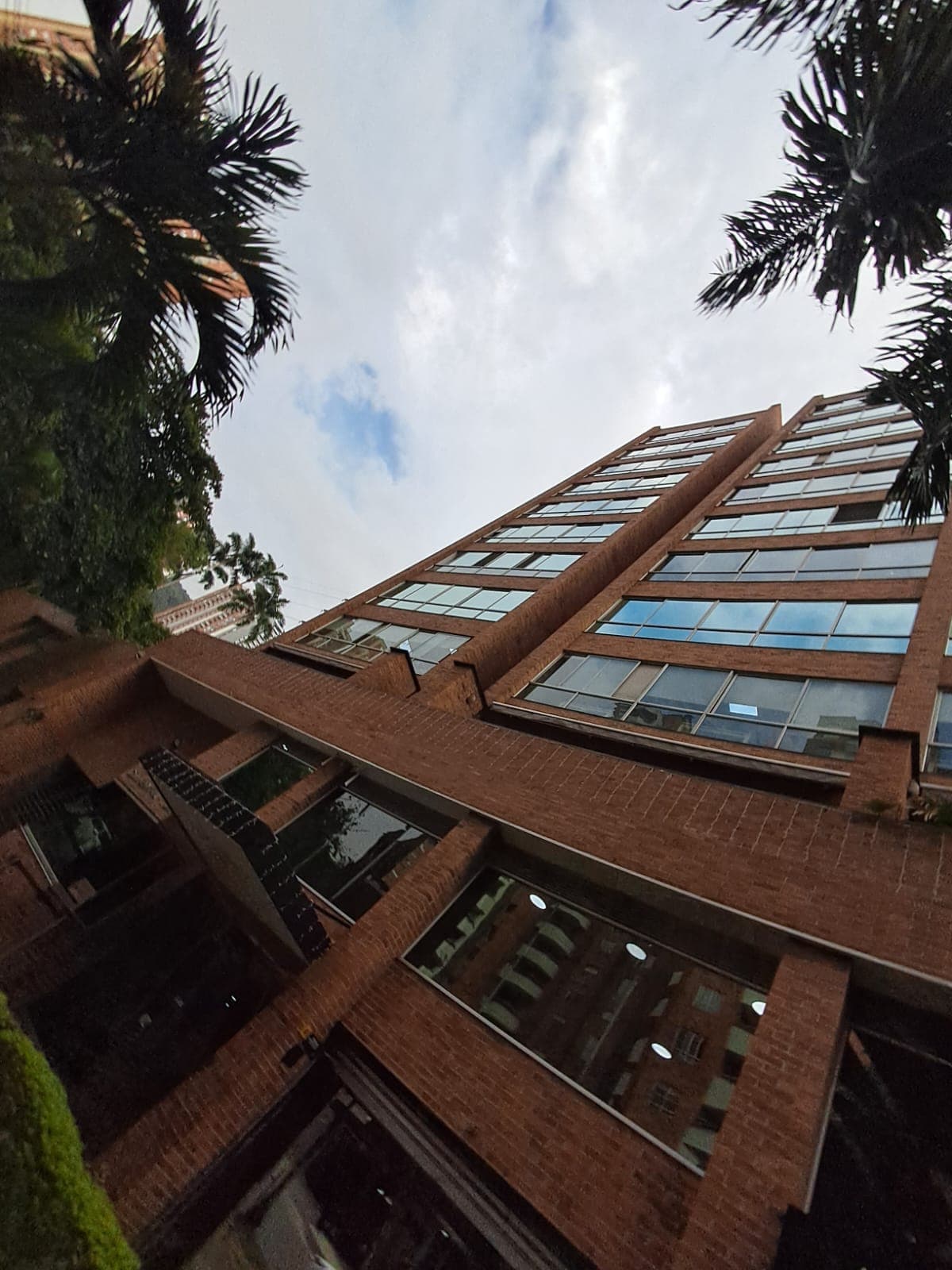 Oficina en arriendo en Loma De San Julián, El Poblado, Medellín — foto 3 de 15