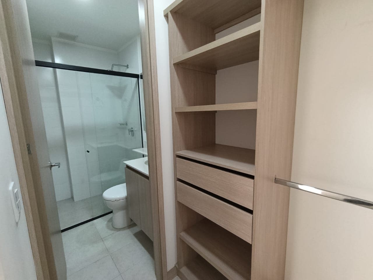 Oficina en arriendo en Calasanz, La America, Medellín — foto 3 de 12