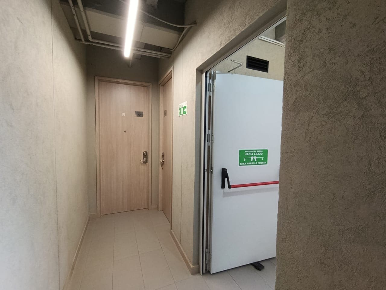 Oficina en arriendo en Calasanz, La America, Medellín — foto 4 de 12