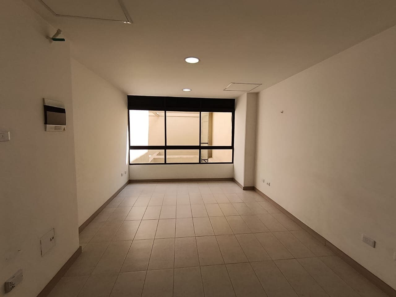 Oficina en arriendo en Calasanz, La America, Medellín — foto 5 de 12
