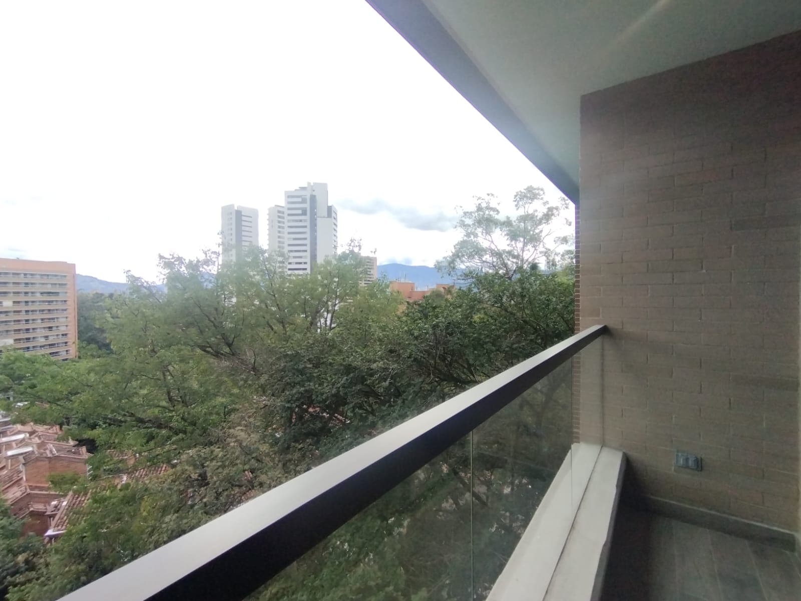 Apartamento en arriendo en San Lucas, El Poblado, Medellín — foto 1 de 20