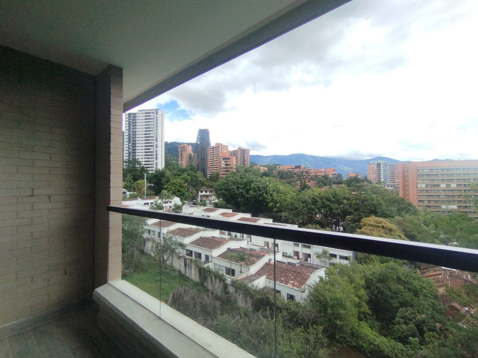 Apartamento en arriendo en San Lucas, El Poblado, Medellín — foto 2 de 20
