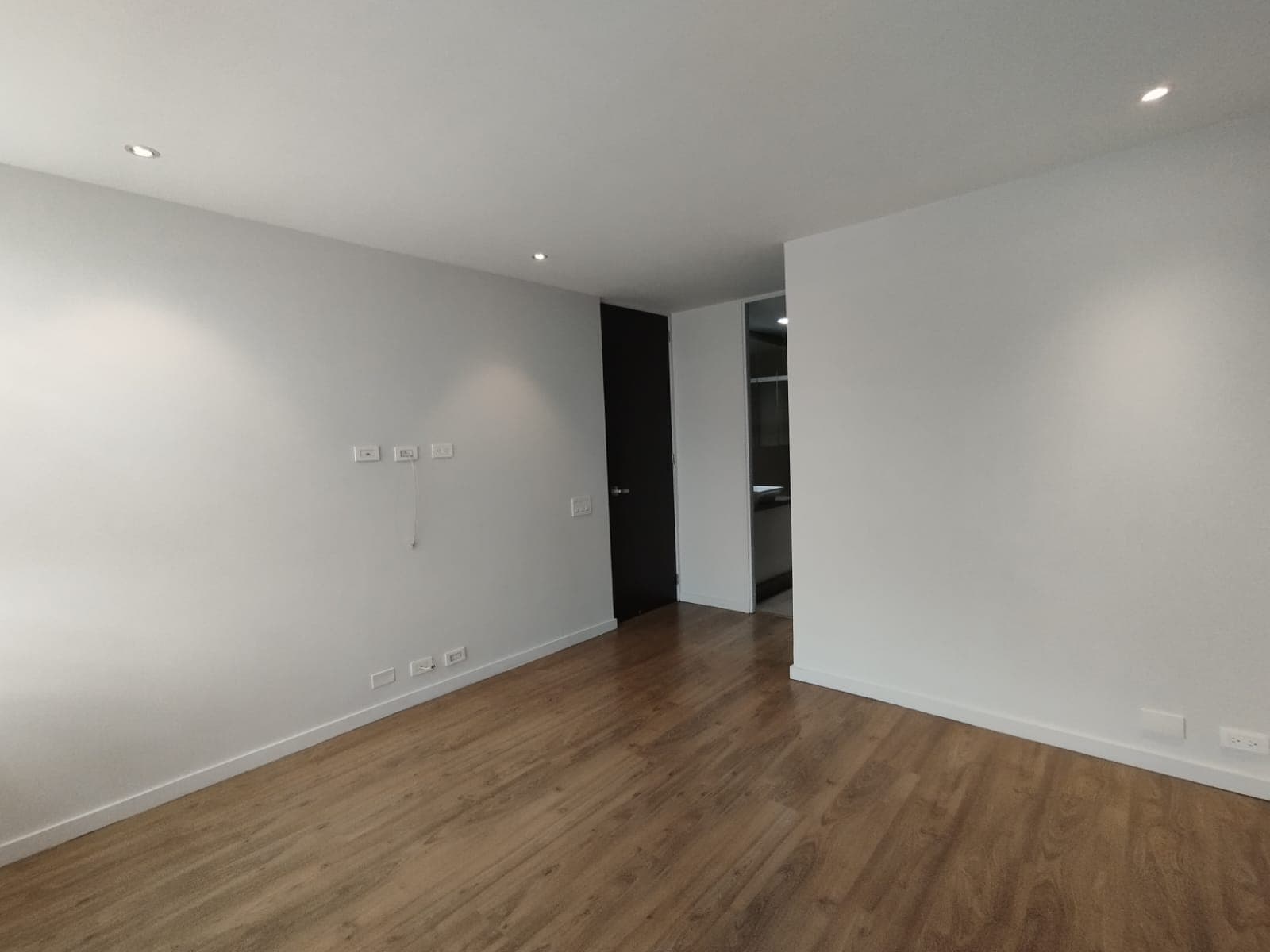 Apartamento en arriendo en La Asomadera, El Poblado, Medellín — foto 3 de 20
