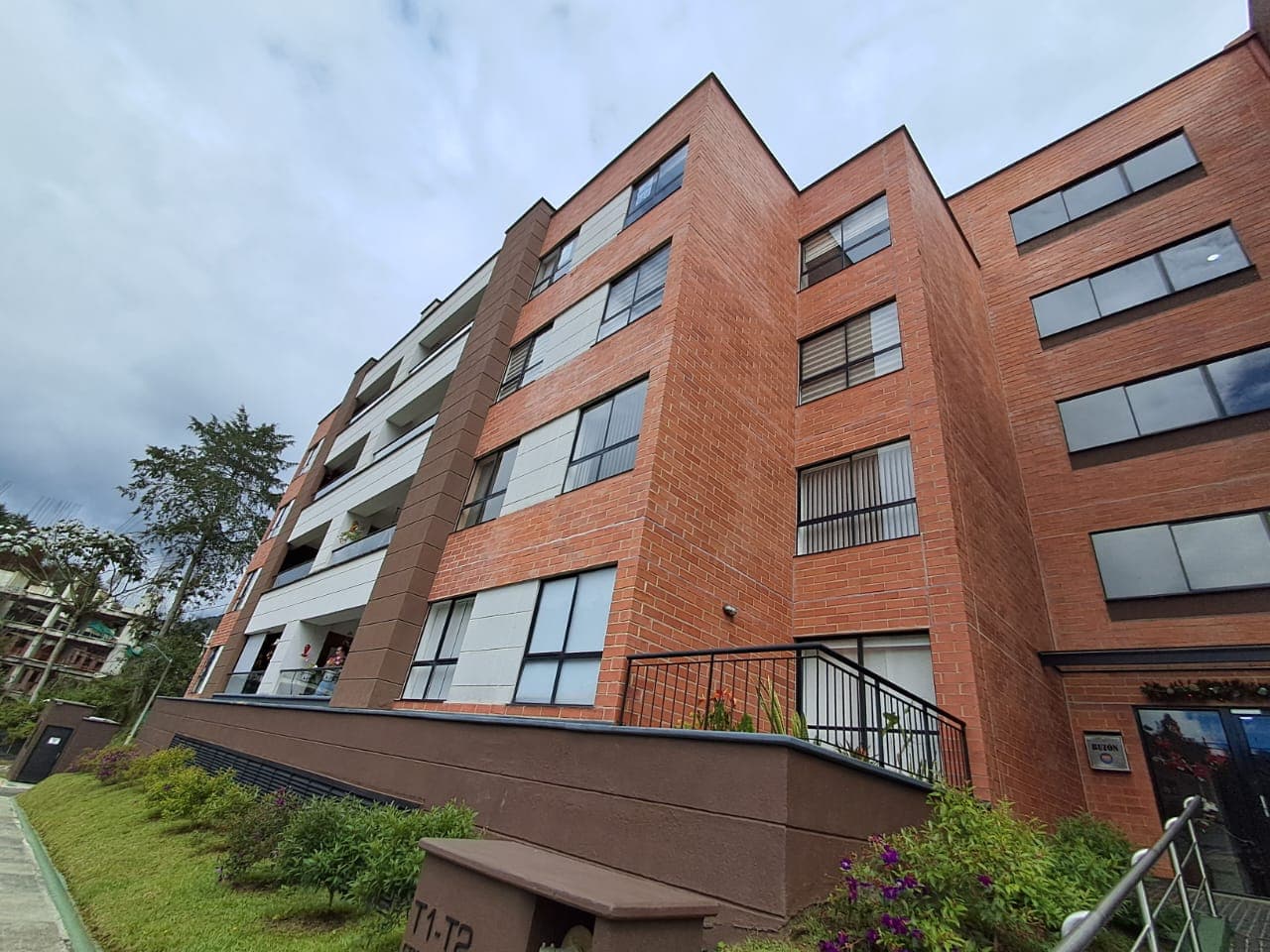 Apartamento en arriendo en Retiro — foto 1 de 20