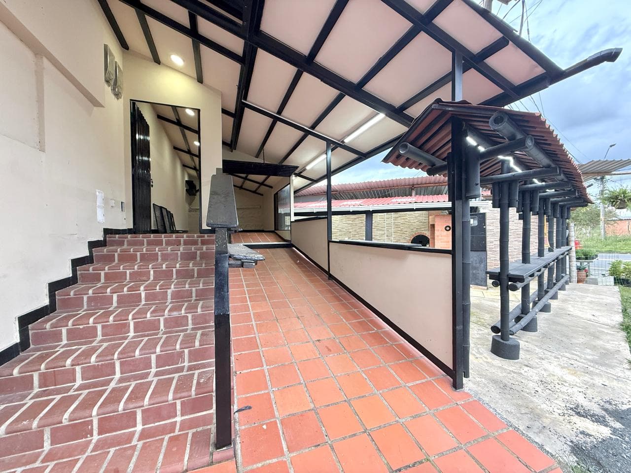 Local en arriendo en Vereda Tribunas, Vía Armenia, Pereira — foto 1 de 10