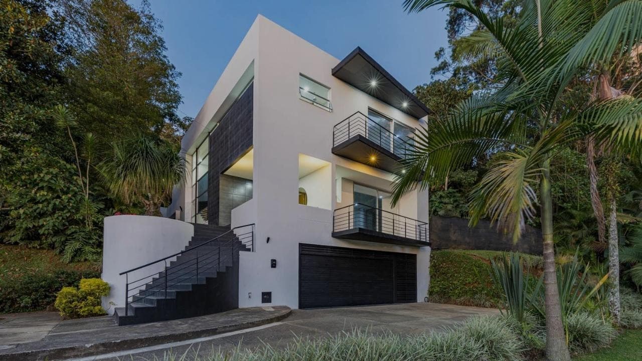 Casa Vivienda en arriendo en Altos Del Cola Del Zorro, El Poblado, Medellín — foto 2 de 20