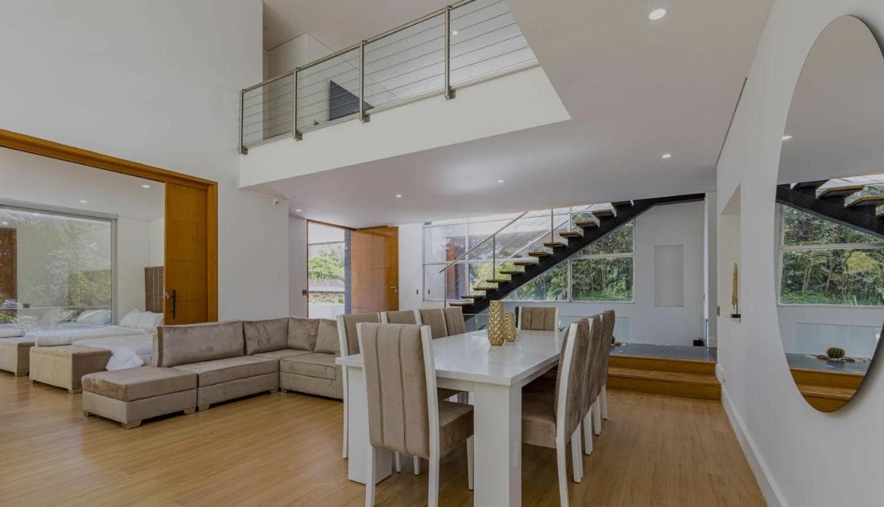 Casa Vivienda en arriendo en Altos Del Cola Del Zorro, El Poblado, Medellín — foto 3 de 20