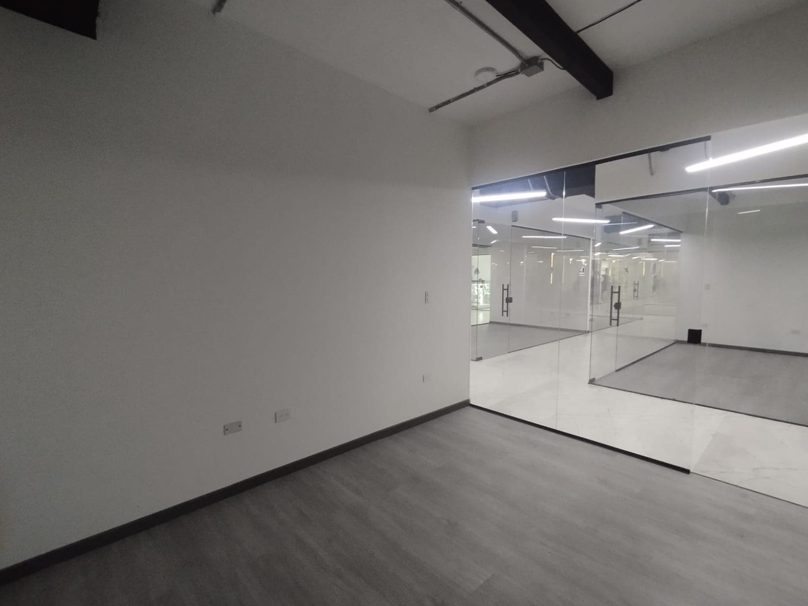 Local en arriendo en Centro, Medellín — foto 3 de 9