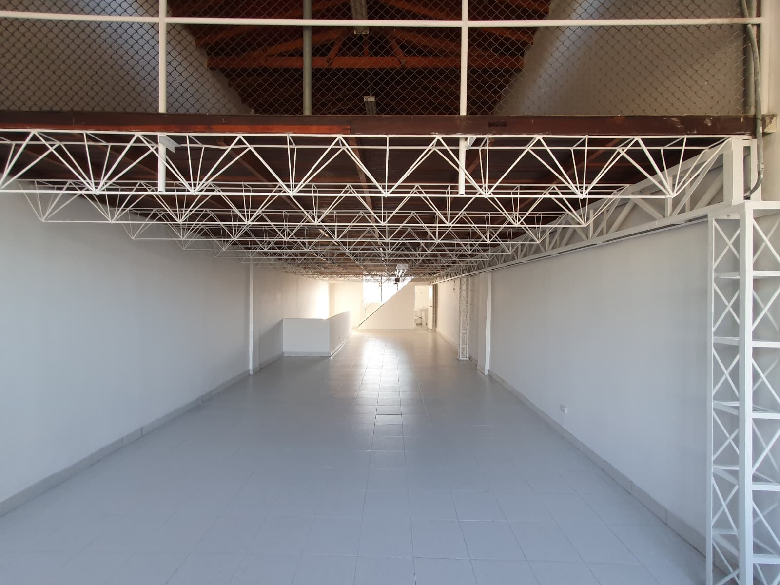 Bodega en arriendo en Guayabal, Medellín — foto 1 de 10