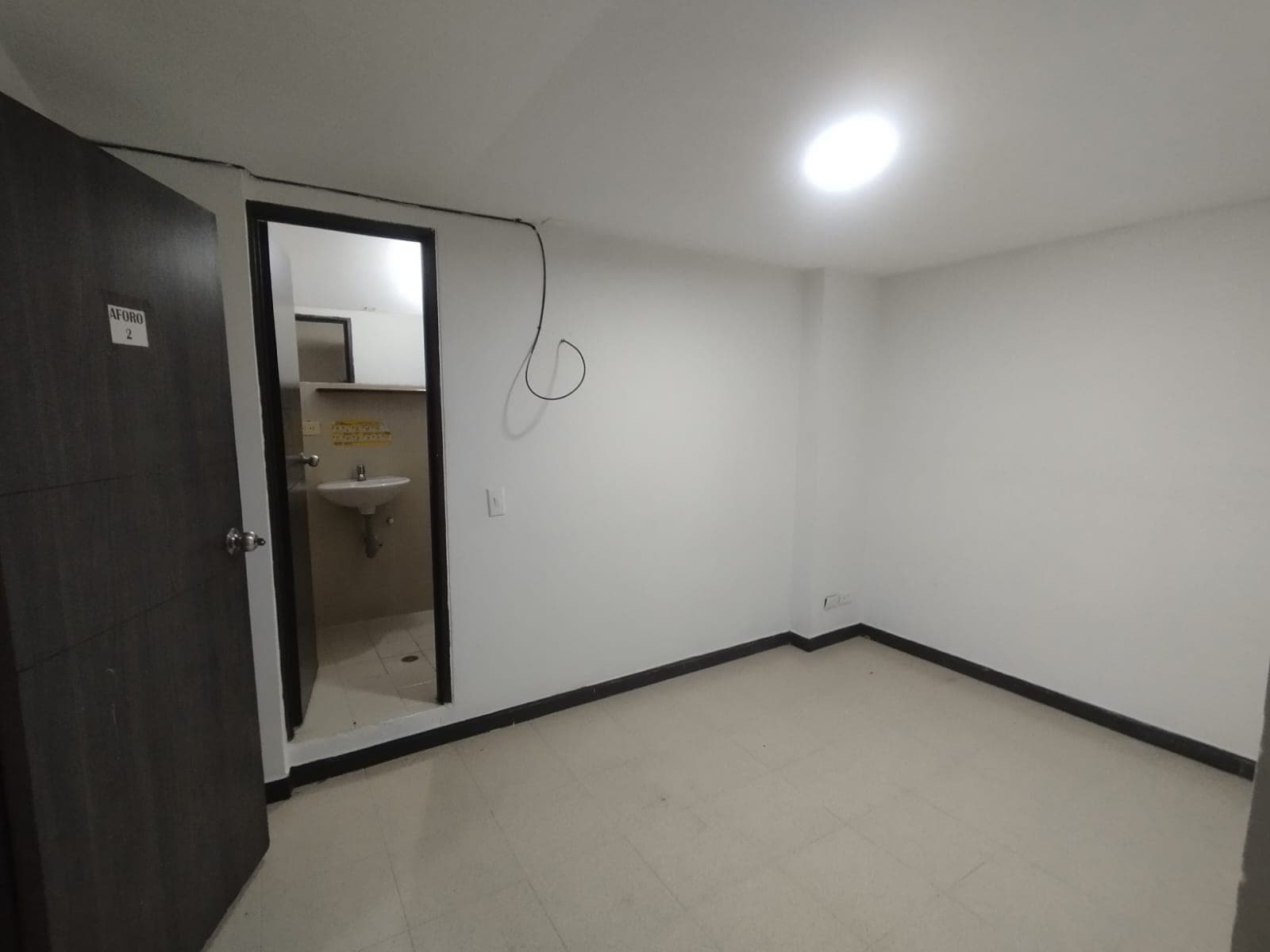 Oficina en arriendo en La Candelaria, Centro, Medellín — foto 3 de 9