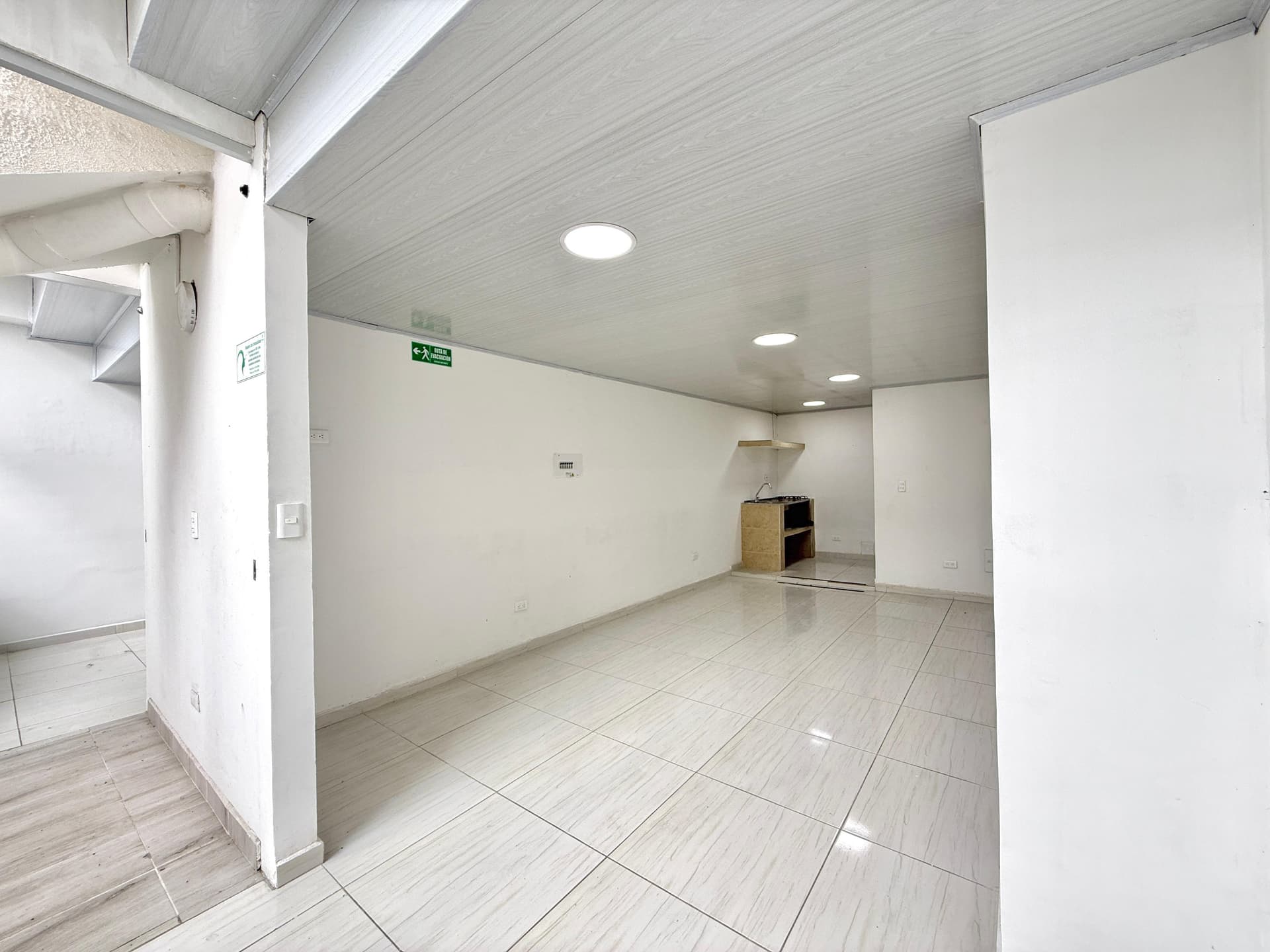 Local en arriendo en Av De, 30 De Agosto, Pereira — foto 1 de 8