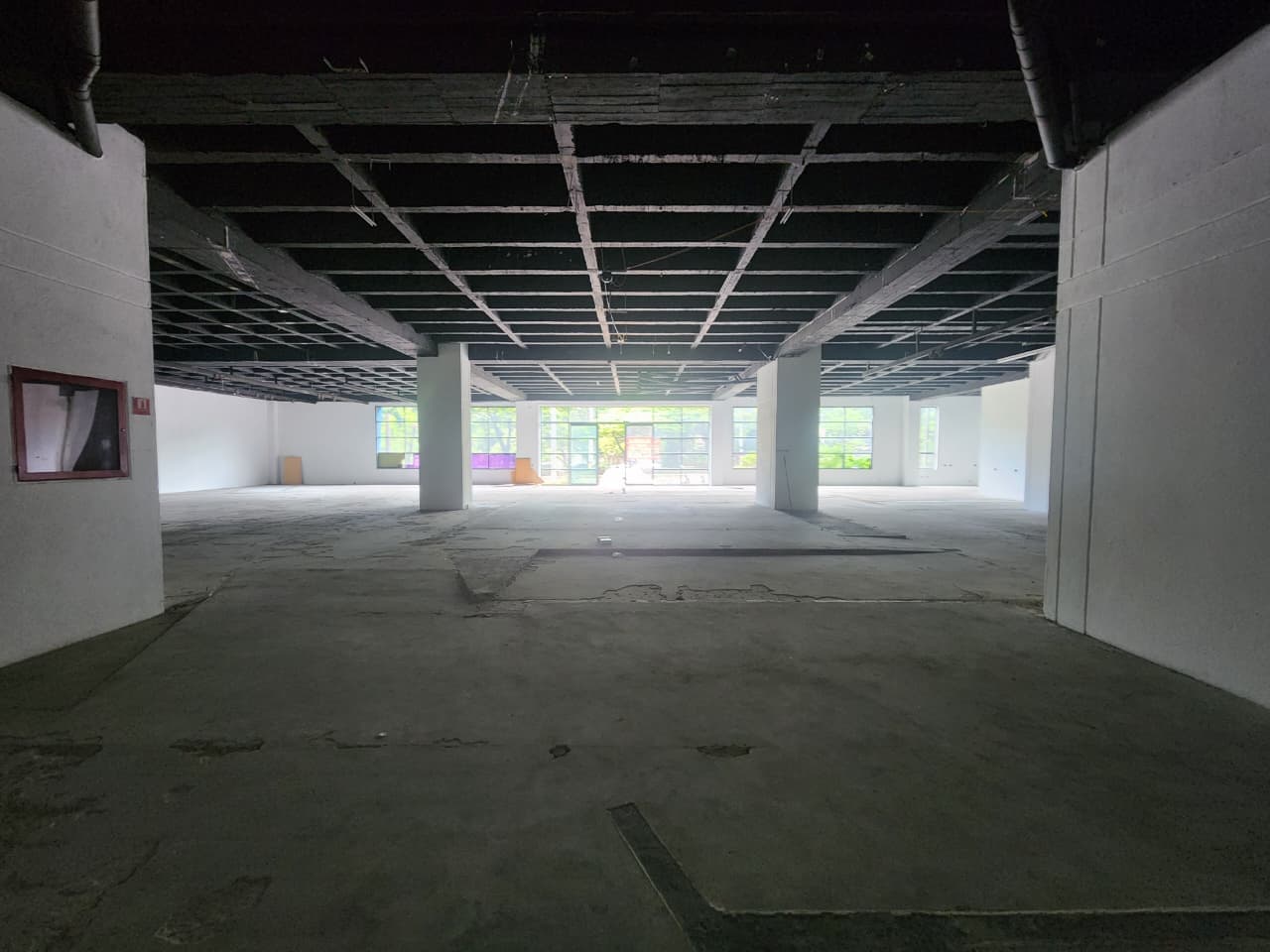 Bodega en arriendo en Estadio, Laureles, Medellín — foto 3 de 12