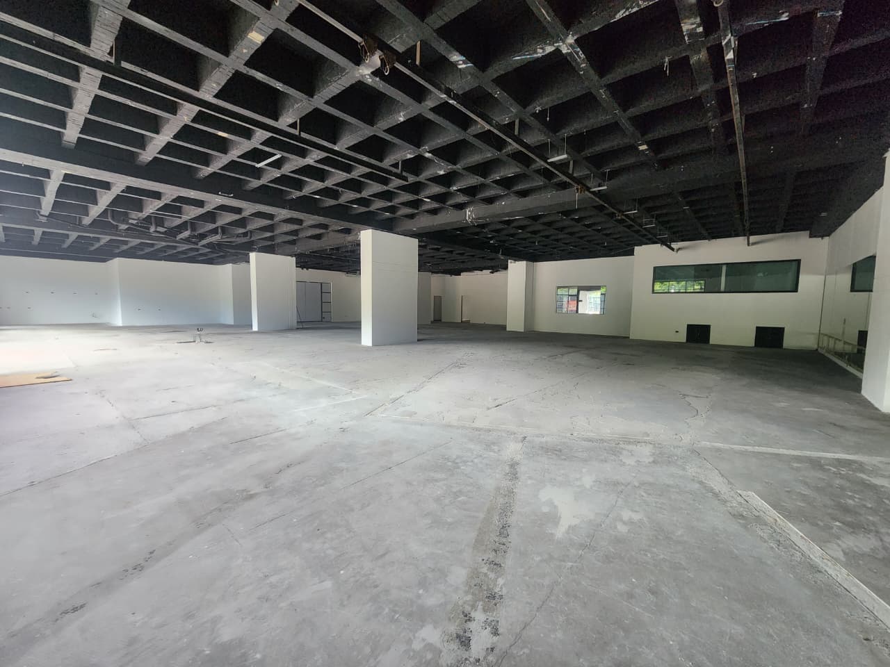 Bodega en arriendo en Estadio, Laureles, Medellín — foto 4 de 12