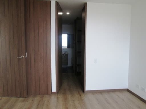 Apartaestudio en arriendo en Loma Del Escobero, Envigado — foto 3 de 13