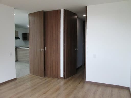 Apartaestudio en arriendo en Loma Del Escobero, Envigado — foto 5 de 13