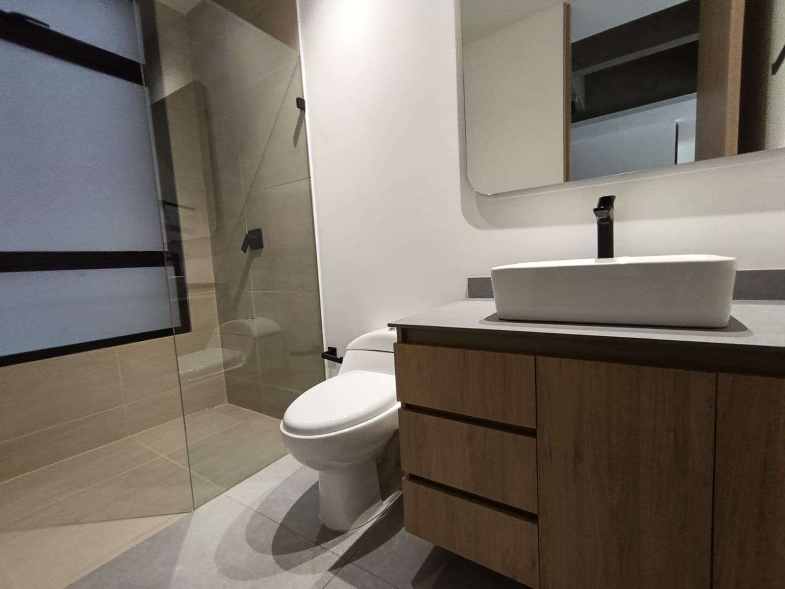 Apartamento en arriendo en La Frontera Campestre, El Poblado, Medellín — foto 4 de 15