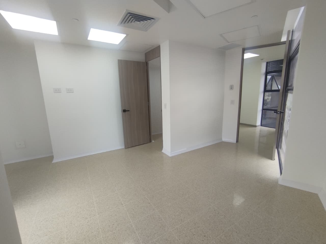 Consultorio en arriendo en San Diego, El Poblado, Medellín — foto 5 de 9