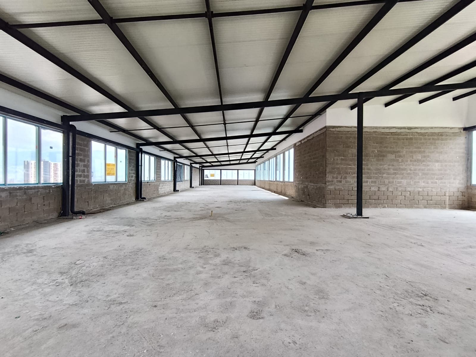 Local en arriendo en La Campiña, Robledo, Medellín — foto 1 de 12