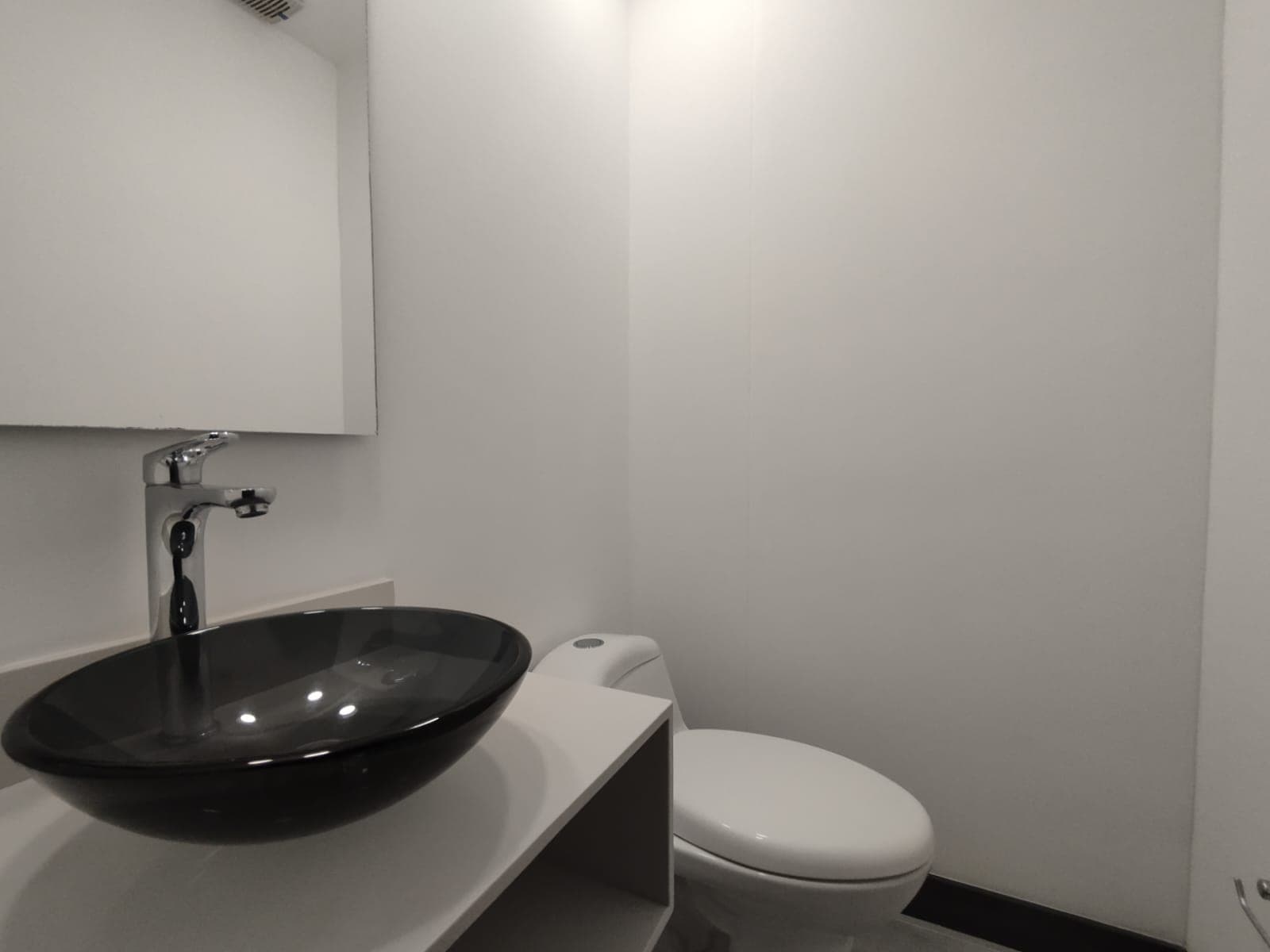 Apartaestudio en arriendo en Ciudad Del Rio, El Poblado, Medellín — foto 5 de 14
