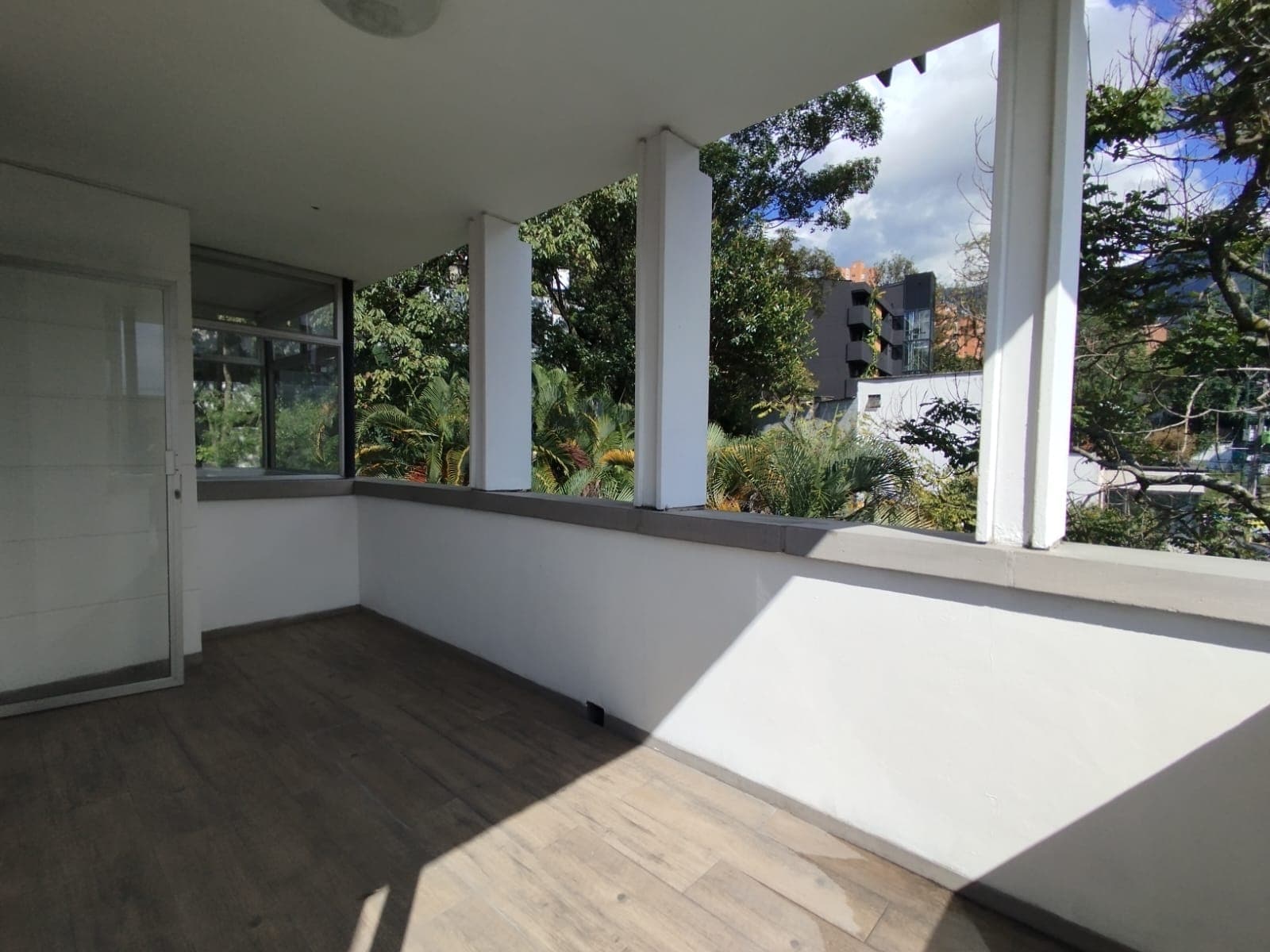 Apartamento en arriendo en Castropol, El Poblado, Medellín — foto 1 de 20