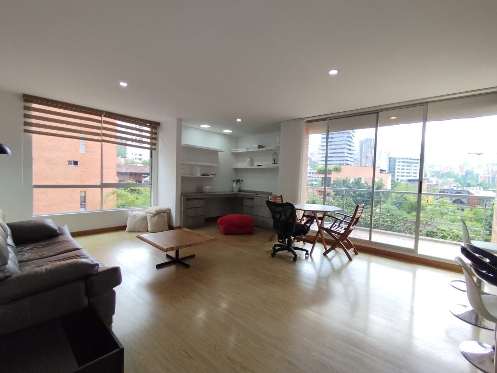 Apartamento en arriendo en Castropol, El Poblado, Medellín — foto 2 de 20