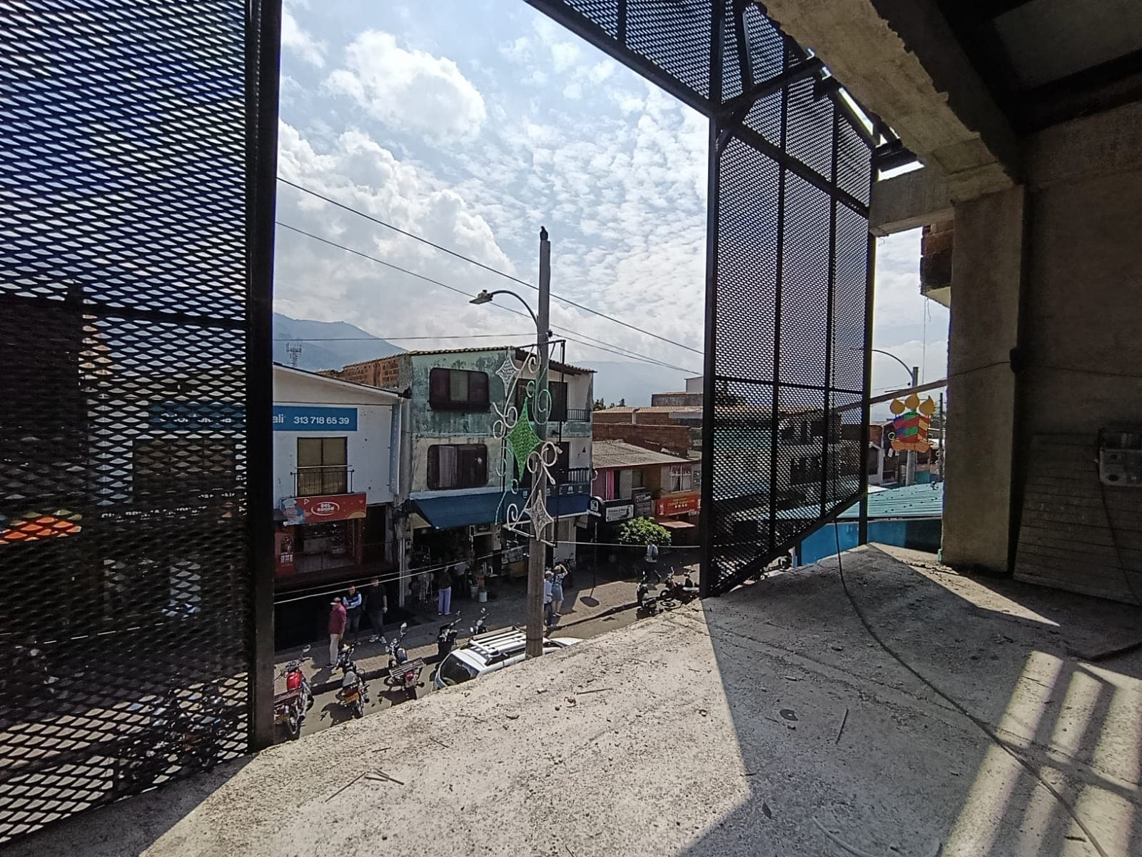 Bodega en arriendo en Colombia, Medellín — foto 1 de 14