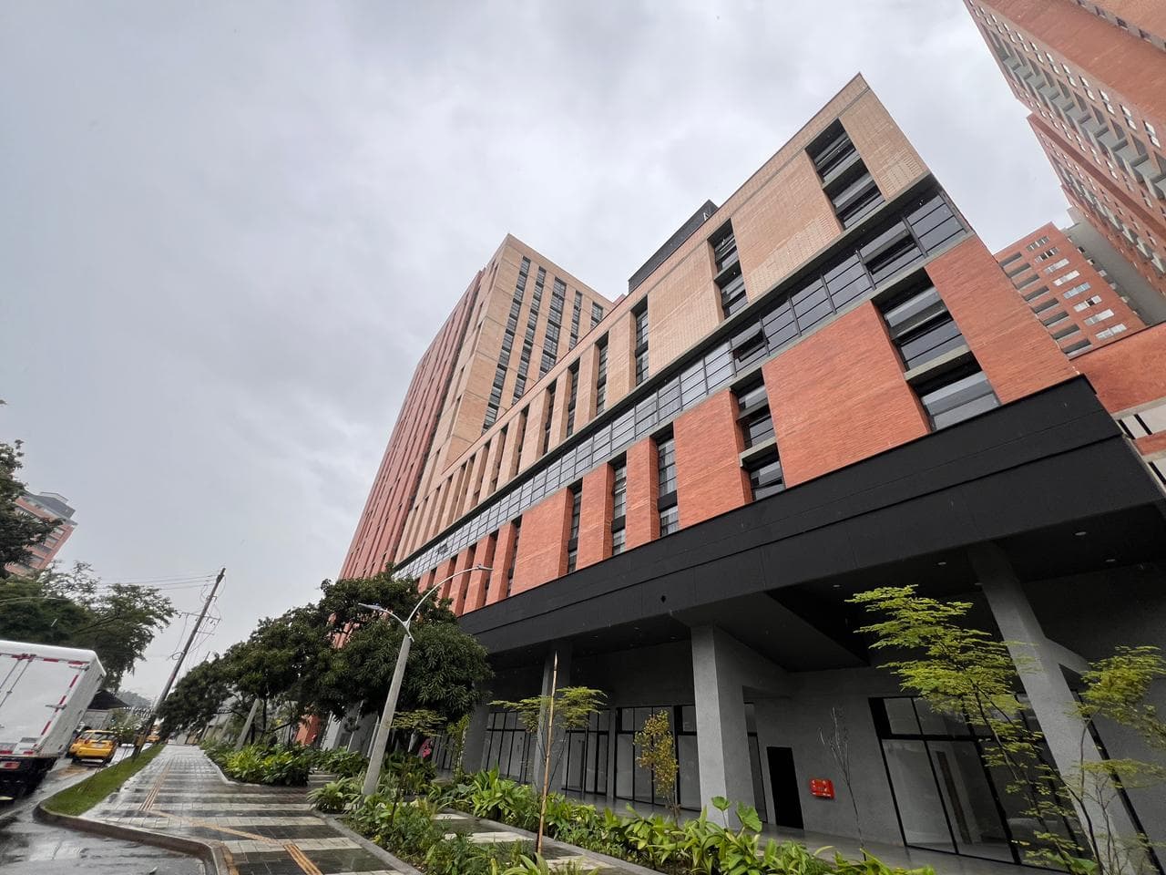 Consultorio en arriendo en San Diego, El Poblado, Medellín — foto 1 de 20