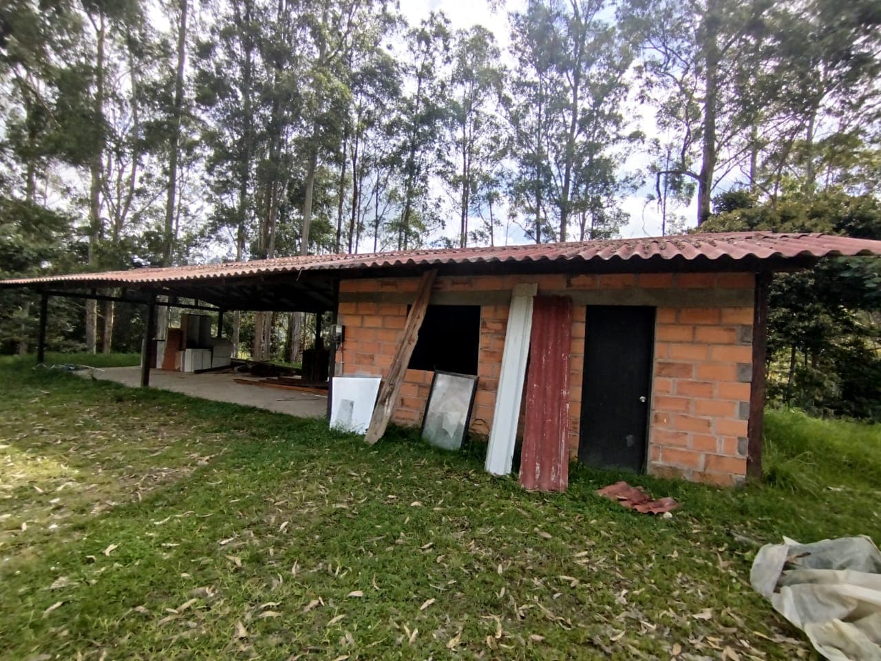 Local en arriendo en Retiro — foto 1 de 10