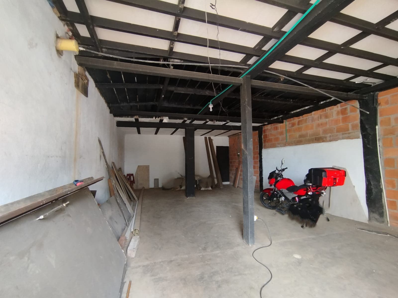 Bodega en arriendo en Retiro — foto 1 de 9