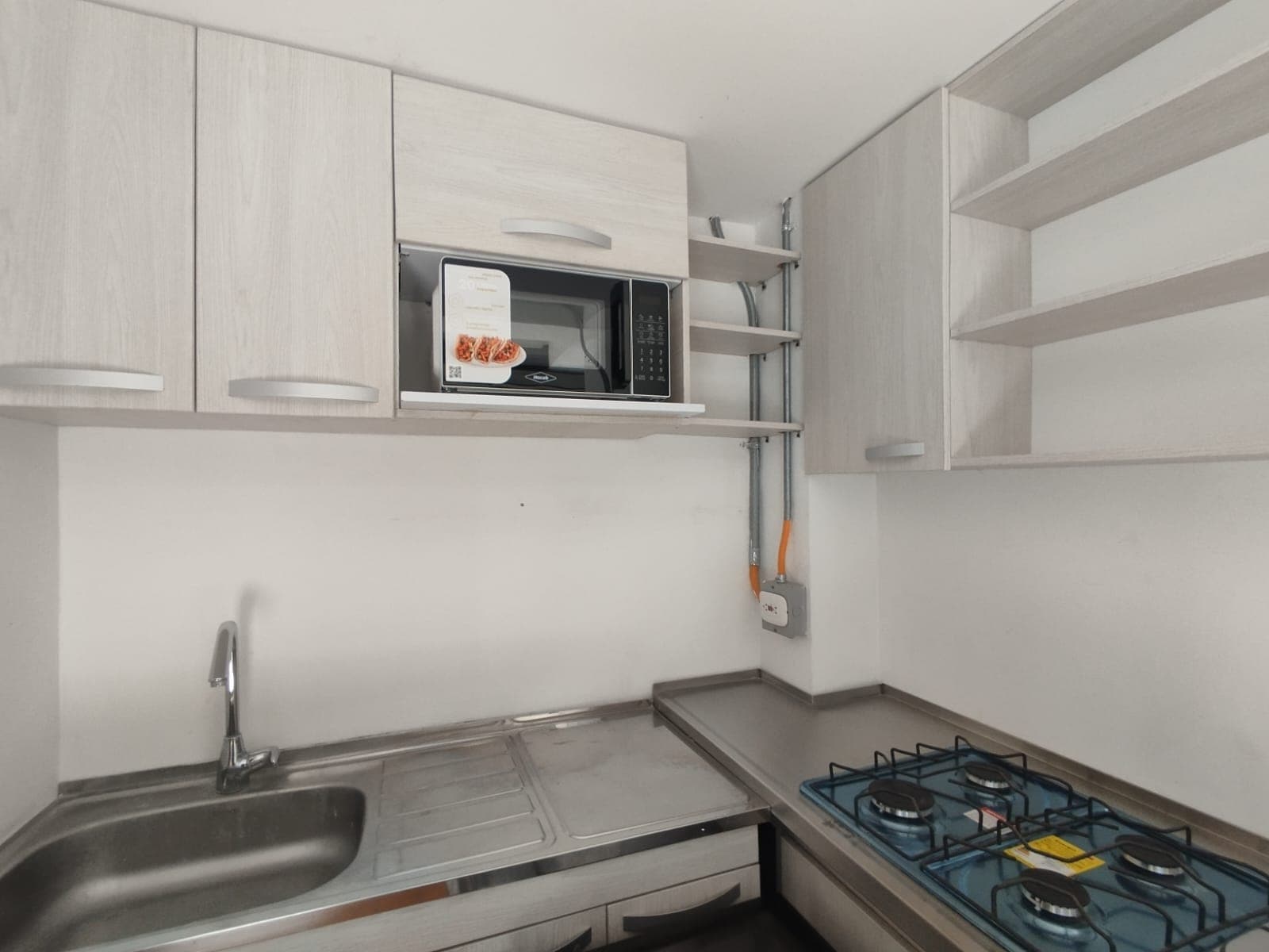 Local en arriendo en Ciudad Del Rio, El Poblado, Medellín — foto 4 de 9