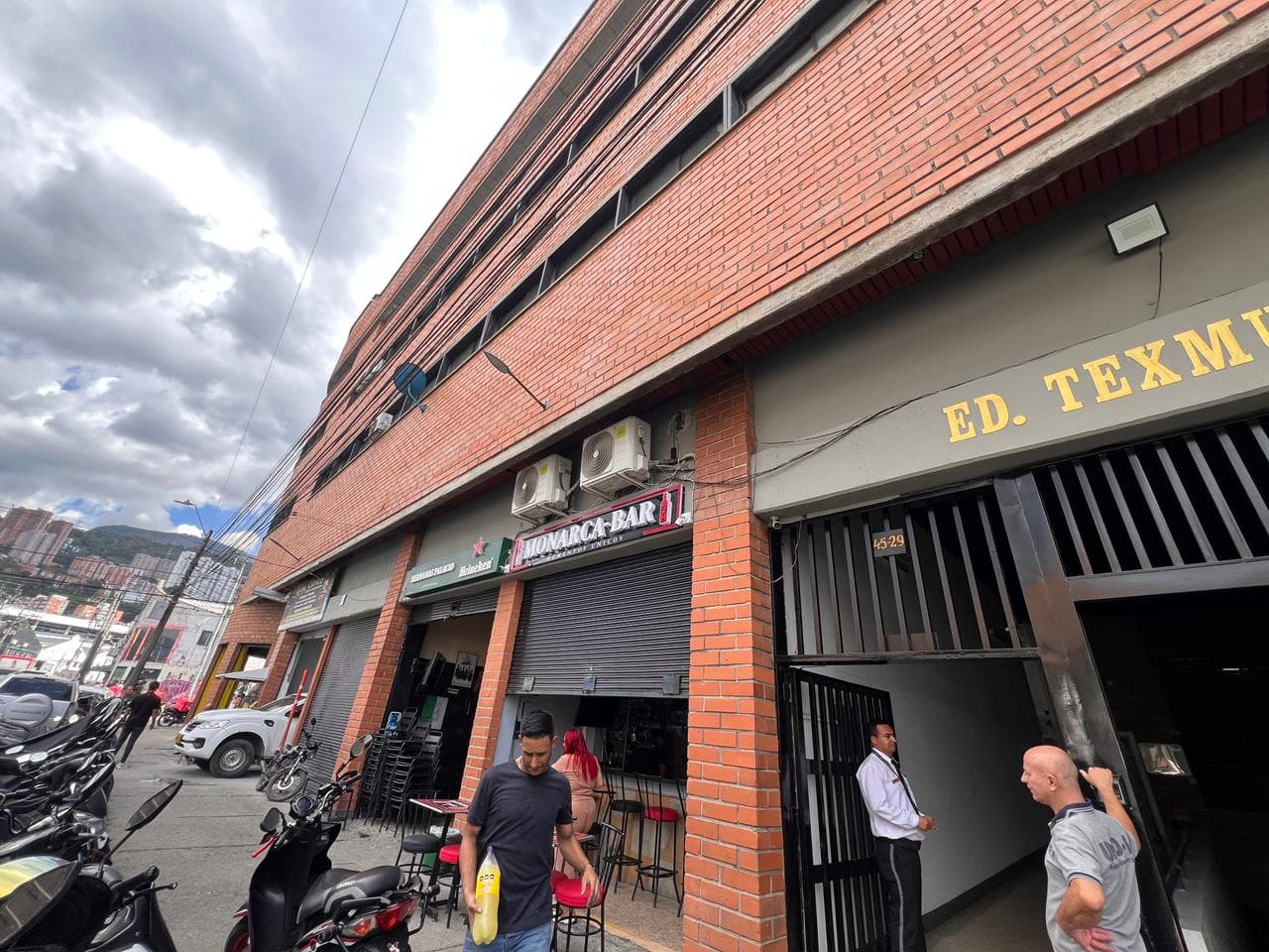 Bodega en arriendo en Barrio Colombia, El Poblado, Medellín — foto 1 de 20