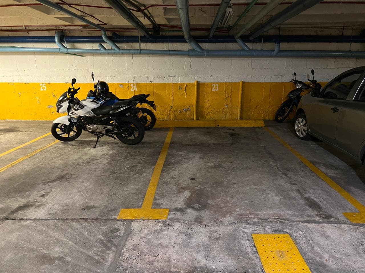Bodega en arriendo en Barrio Colombia, El Poblado, Medellín — foto 2 de 20