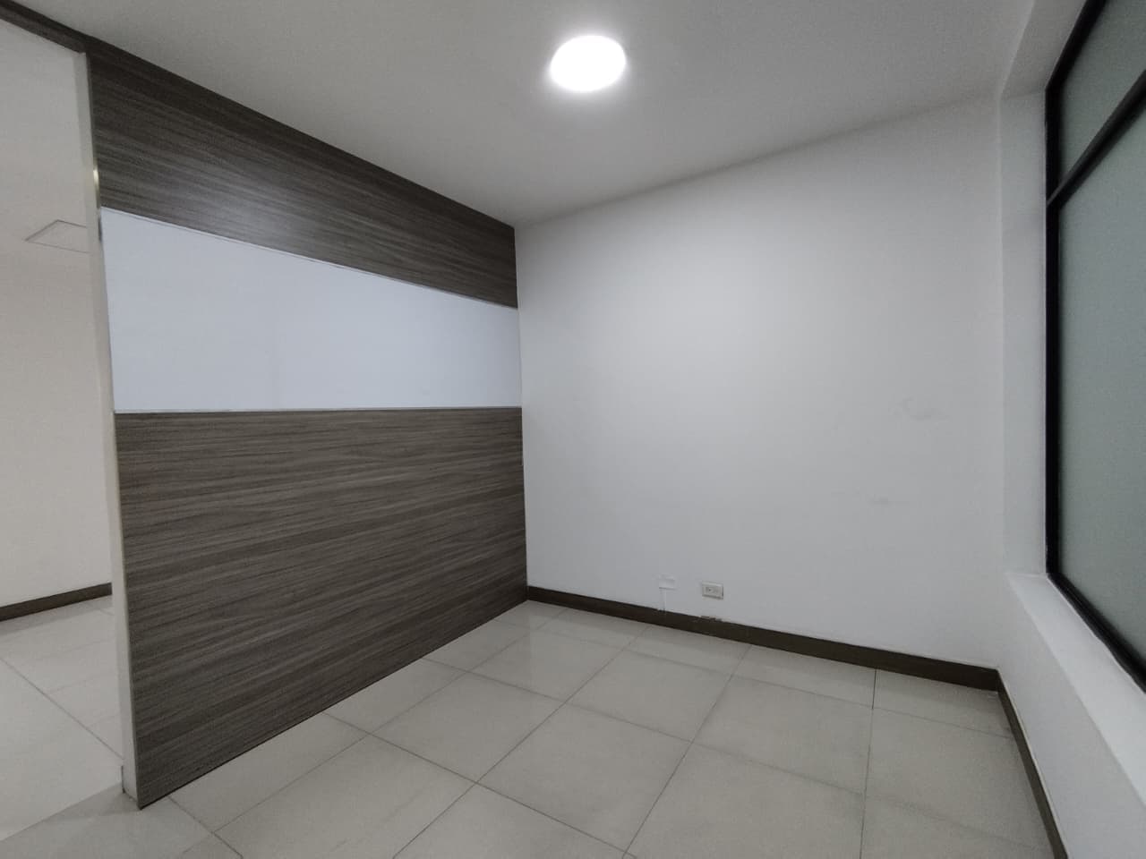 Local en arriendo en Milla De Oro, El Poblado, Medellín — foto 2 de 11