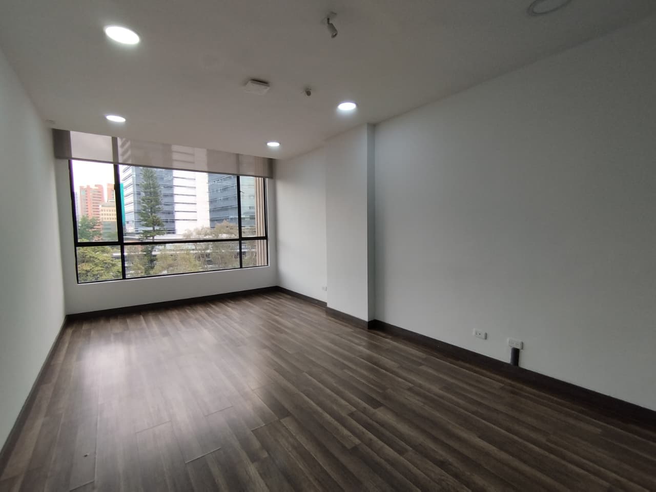 Local en arriendo en Milla De Oro, El Poblado, Medellín — foto 3 de 11