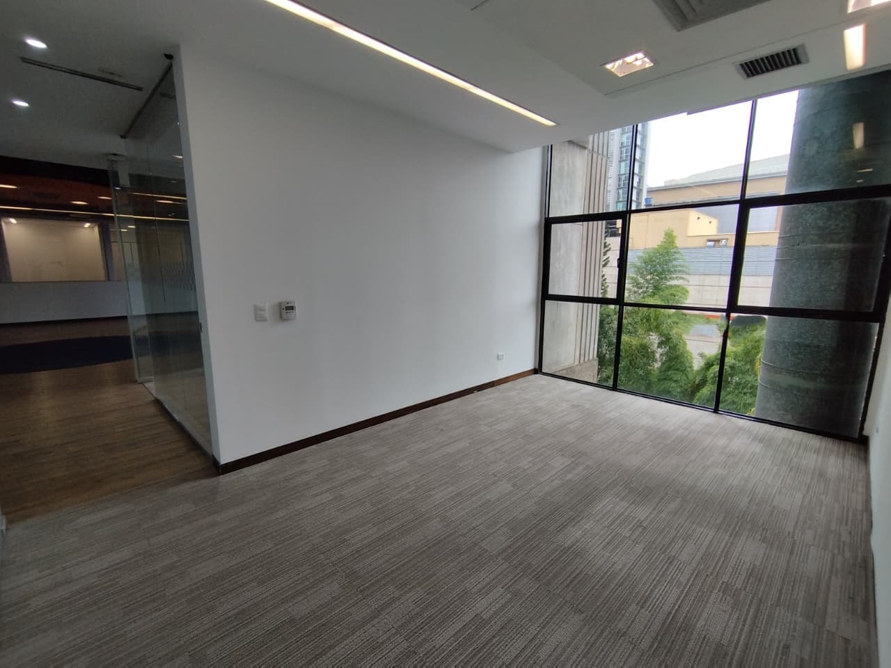 Local en arriendo en Milla De Oro, El Poblado, Medellín — foto 3 de 19
