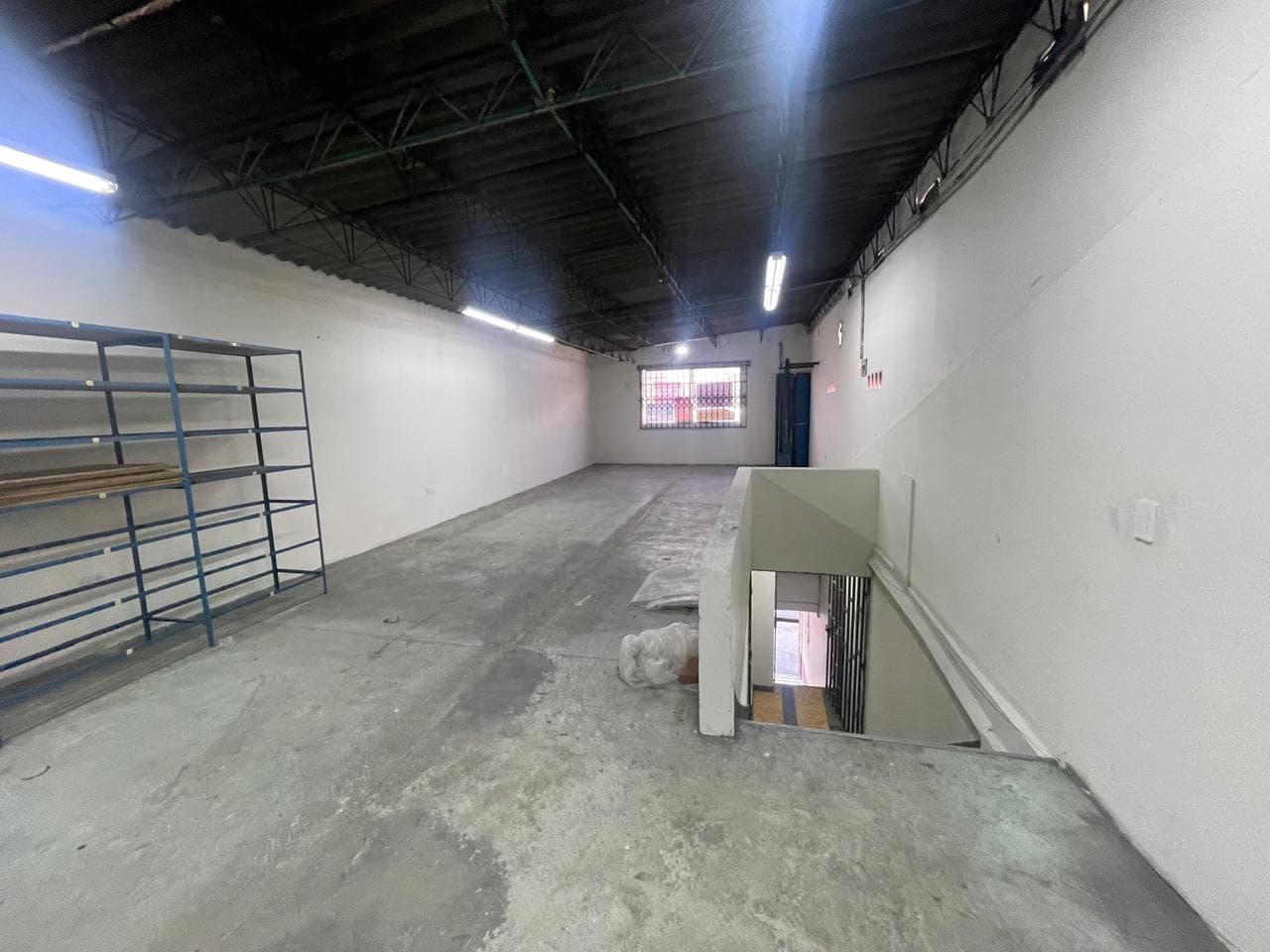 Bodega en arriendo en San Diego, El Poblado, Medellín — foto 1 de 11