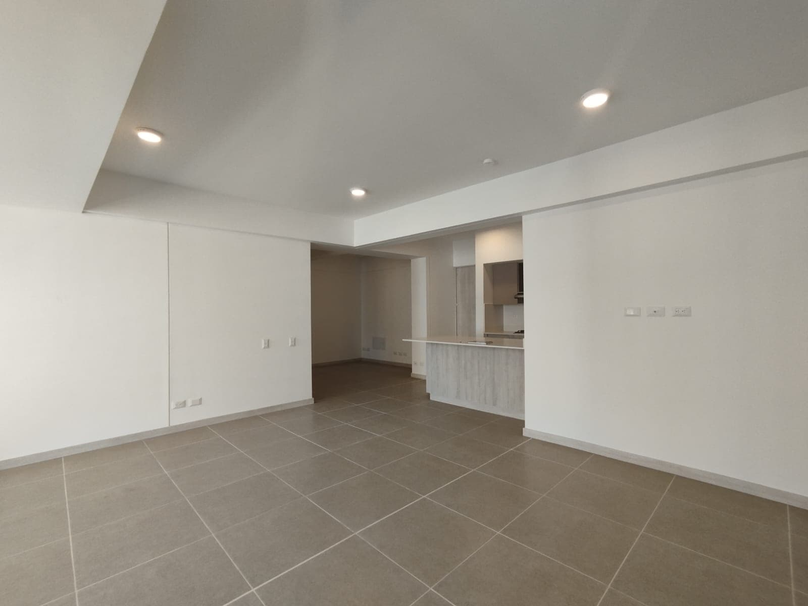 Apartamento en arriendo en Ciudad Del Rio, El Poblado, Medellín — foto 4 de 18