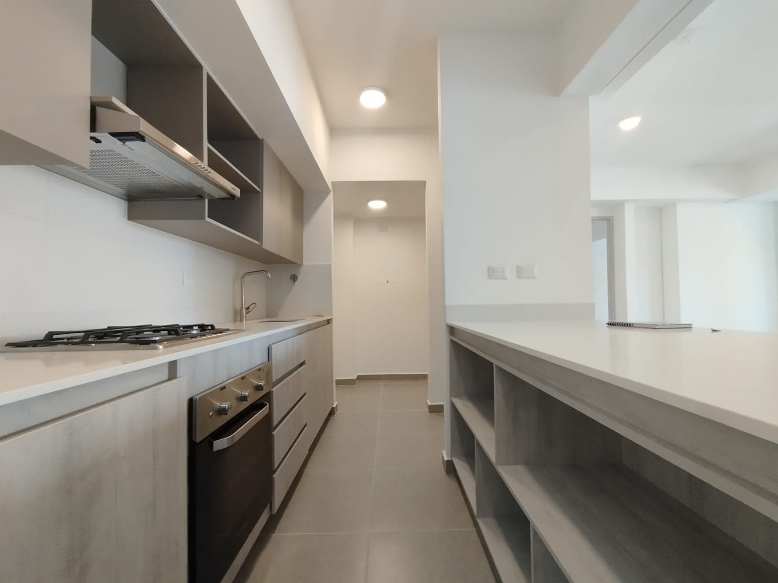 Apartamento en arriendo en Ciudad Del Rio, El Poblado, Medellín — foto 5 de 18