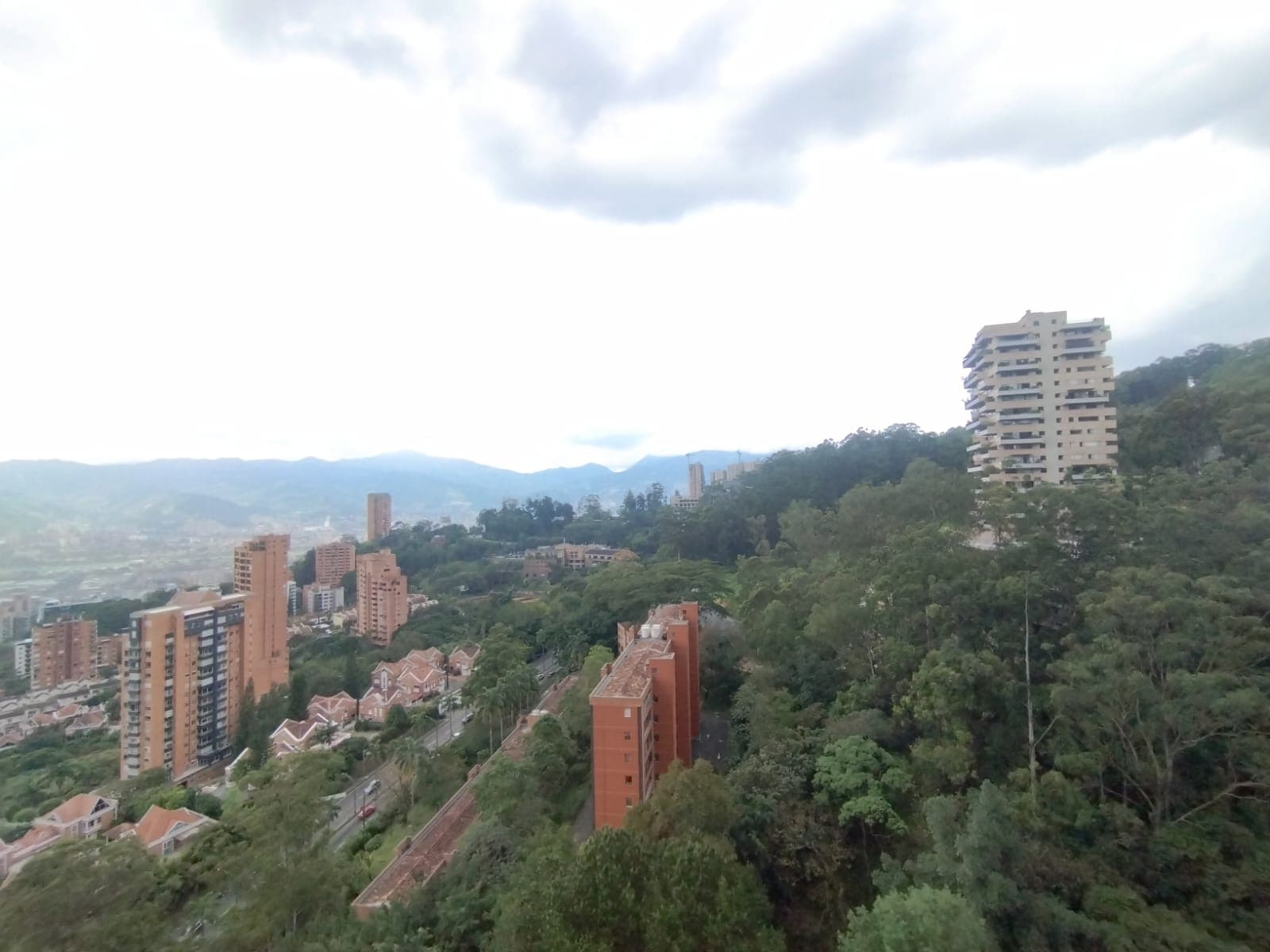 Apartamento en arriendo en Altos Del Cola Del Zorro, El Poblado, Medellín — foto 3 de 20
