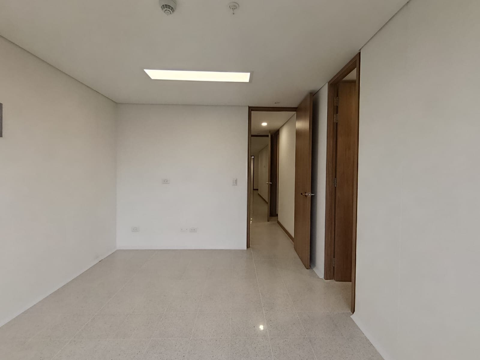 Consultorio en arriendo en El Velódromo, Laureles, Medellín — foto 3 de 10