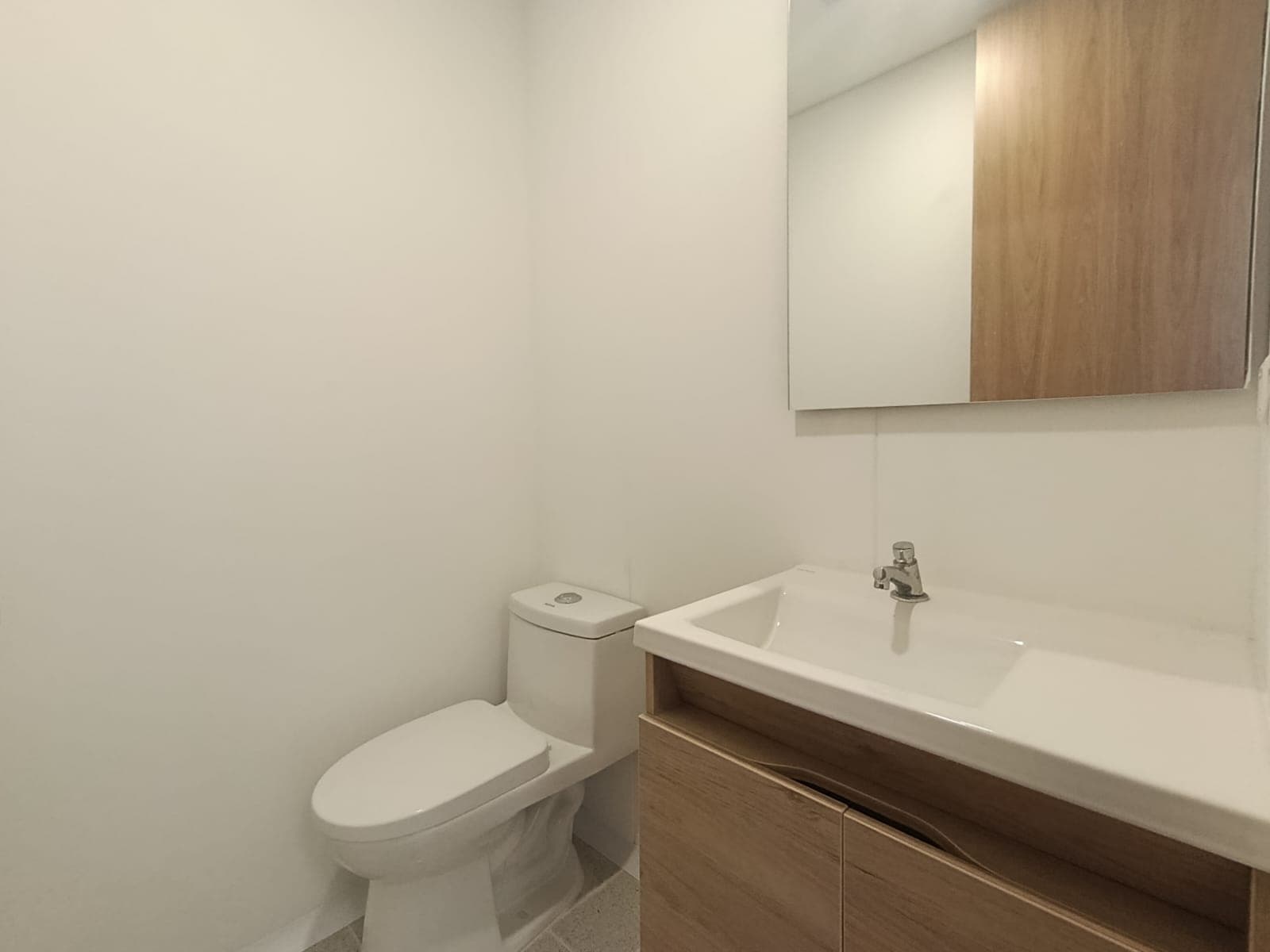 Consultorio en arriendo en El Velódromo, Laureles, Medellín — foto 4 de 10