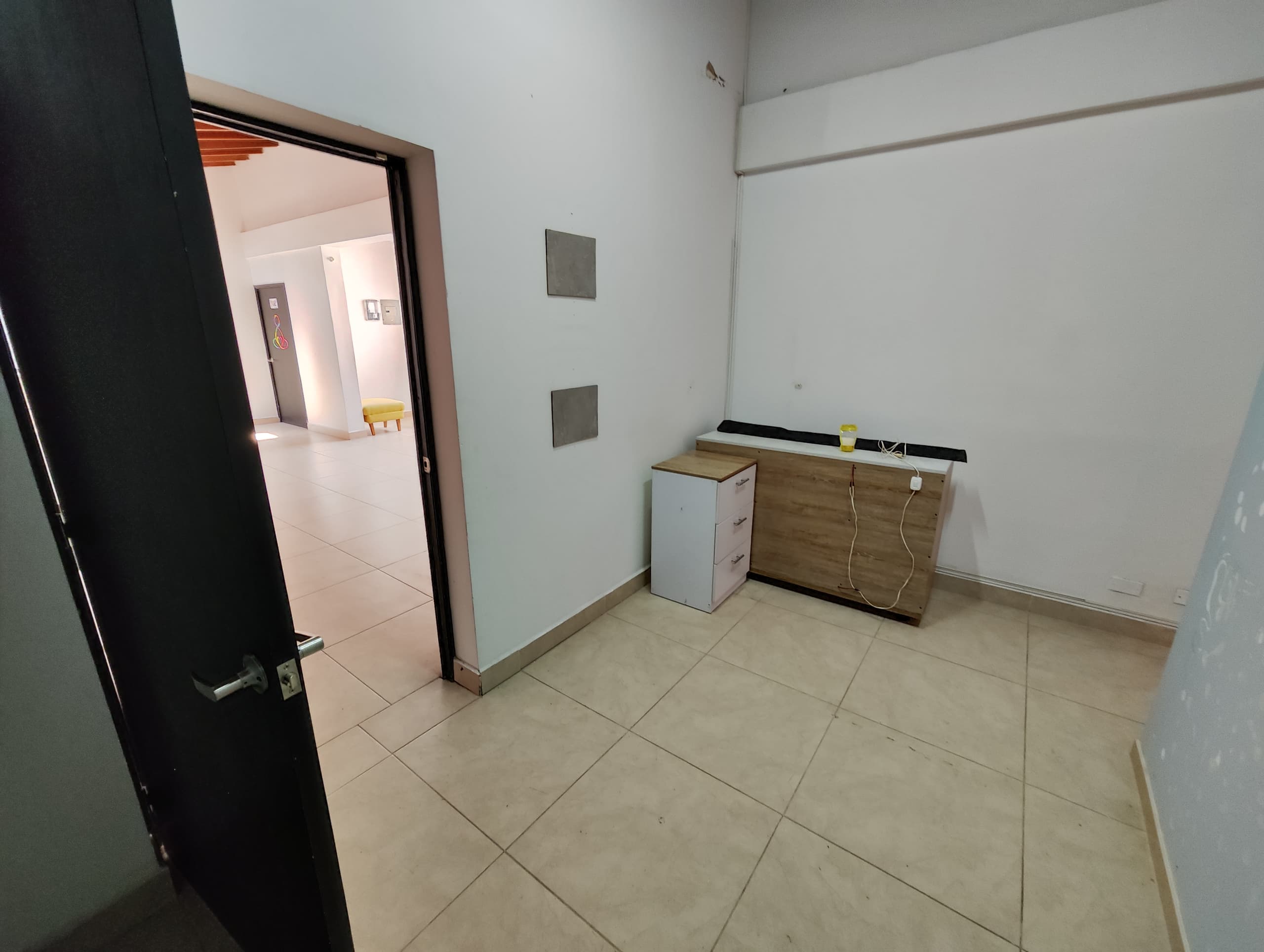 Oficina en arriendo en Suramericana, Laureles, Medellín — foto 5 de 8