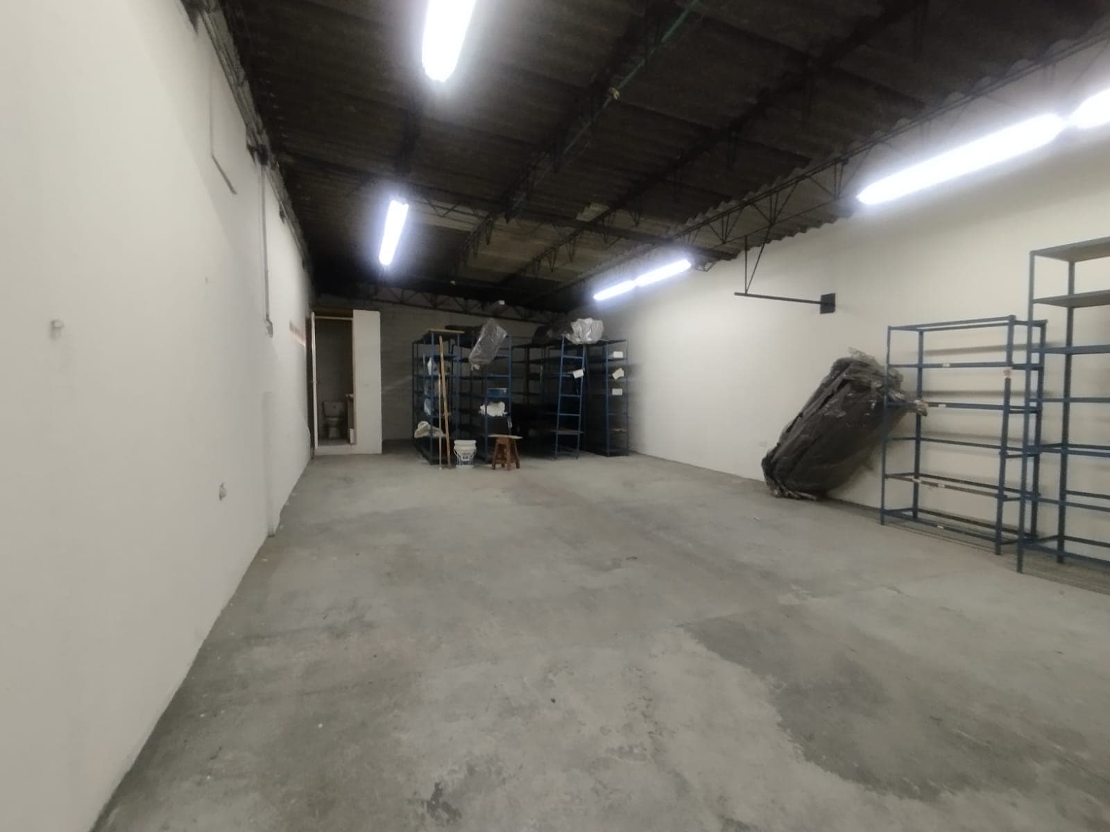Bodega en arriendo en Colón, Centro, Medellín — foto 1 de 12