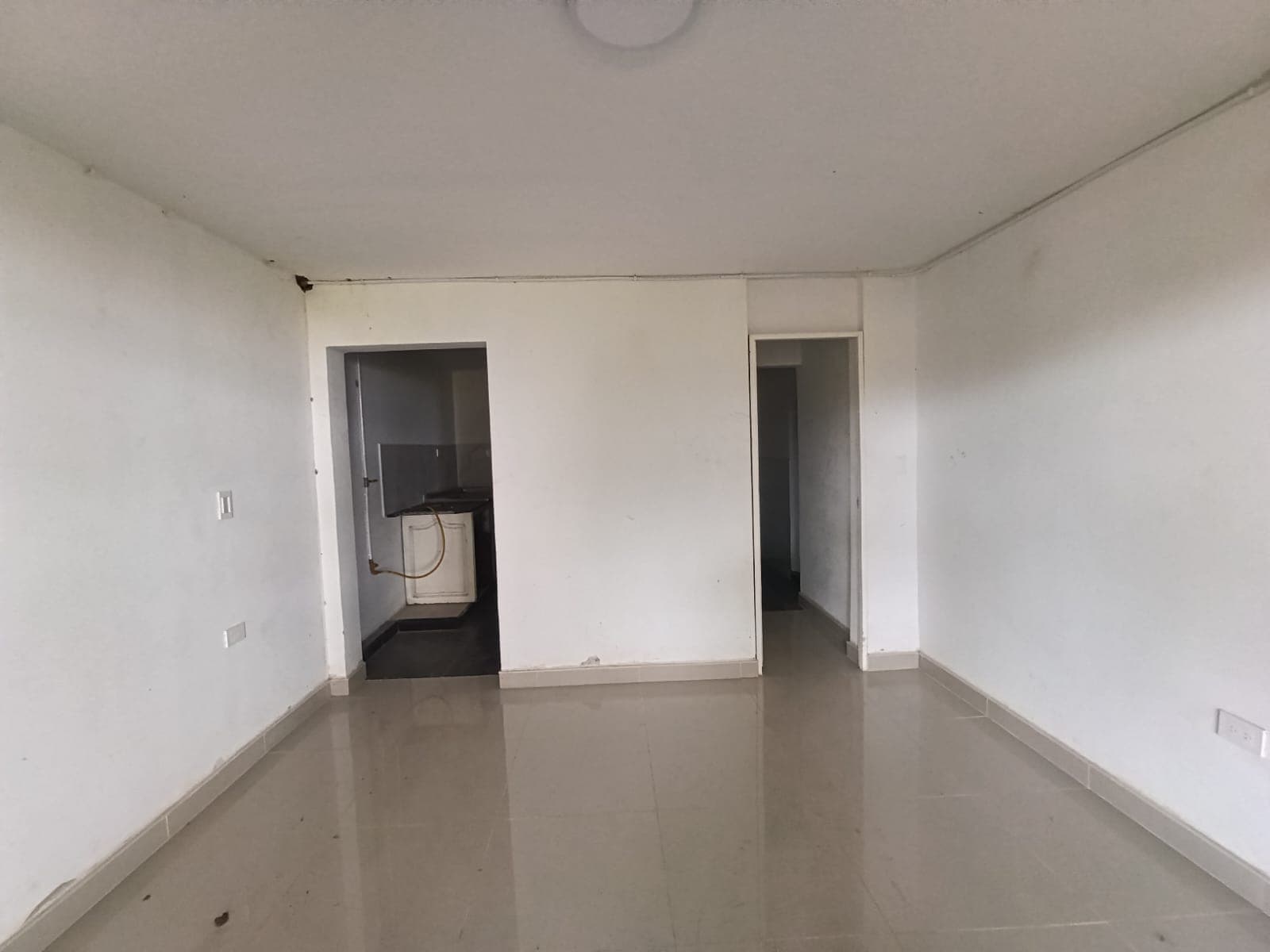 Local en arriendo en Estadio, Laureles, Medellín — foto 1 de 9